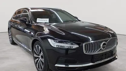 Gebraucht Volvo V90 Inscription 253 PS (186 kW) 2022 Onyx schwarzmetallic Kombi