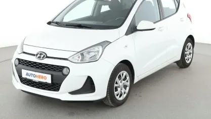 Gebraucht Hyundai i10 Trend 87 PS (63 kW) 2018 Weiß Kleinwagen