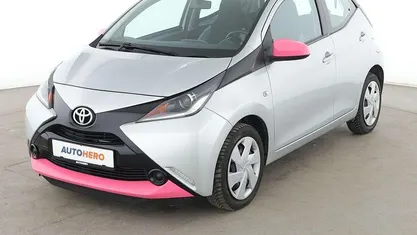 Gebraucht Toyota Aygo X-play 69 PS (50 kW) 2017 Silber Kleinwagen