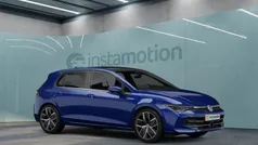 Blau Gebraucht 2024 VW Golf VIII R-line Limousine | 35.378 € (Fairer Preis)