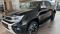 Midnight black (metallic) Gebraucht 2023 VW Amarok Aventura Abholung | 52.990 € (Fairer Preis)