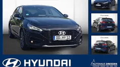 Abyss black / mic Gebraucht 2025 Hyundai i30 Advantage Limousine | 21.480 € (Fairer Preis)