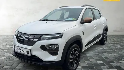 Weiß Gebraucht 2023 Dacia Spring Extreme Kleinwagen | 12.998 € (Guter Preis)