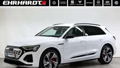 Gletscherweiß metallic Gebraucht 2022 Audi Q8 e-tron S-Line SUV | 69.990 € (Etwas zu teuer)