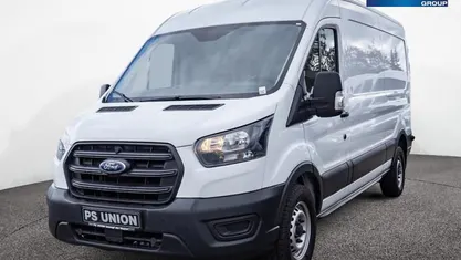 Gebraucht Ford Transit Trend 131 PS (96 kW) 2022 Weiss / frozen white Van