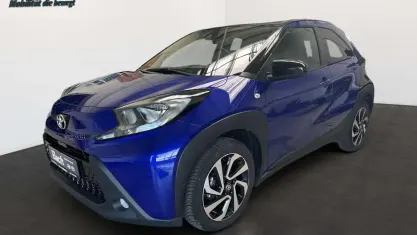 Neu Toyota Aygo X 72 PS (52 kW) 2026 Blau SUV
