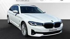 Alpinweiss Gebraucht 2024 BMW 530e Sport Line Kombi | 41.900 € (Guter Preis)