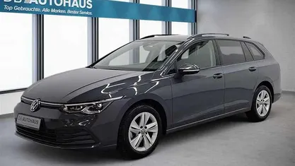 Gebraucht VW Golf VIII Life 131 PS (96 kW) 2024 Grau Kombi