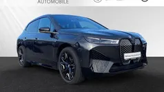 Sophistograu brillanteffekt Gebraucht 2023 BMW iX Performance SUV | 75.990 € (Fairer Preis)