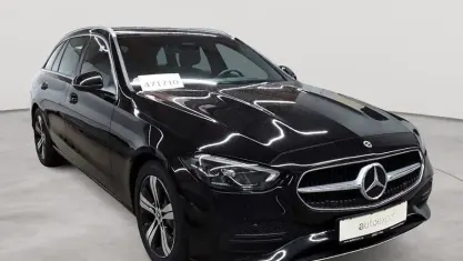 Gebraucht Mercedes C220 Avantgarde 200 PS (147 kW) 2023 Obsidianschwarz metallic Kombi
