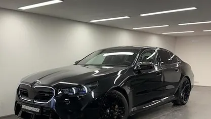 Gebraucht 2025 BMW M5 Limousine | 154.400 €