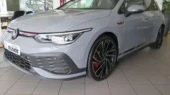 Grau Gebraucht 2023 VW Golf VIII GTI Clubsport Limousine | 37.790 € (Fairer Preis)
