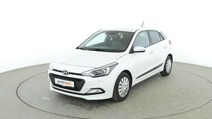 Brugt Hyundai i20 Passion 84 HK (61 kW) 2016 Hvid Sedan