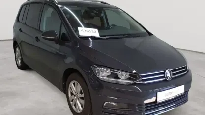 Gebraucht VW Touran Comfortline 150 PS (110 kW) 2023 Uranograu Van / Kleinbus