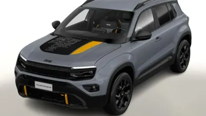 Neu Jeep Avenger North 145 PS (106 kW) 2026 Storm grey SUV