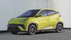 Lime green Neu 2025 BYD Dolphin Comfort Kleinwagen | 24.990 € (Guter Preis)