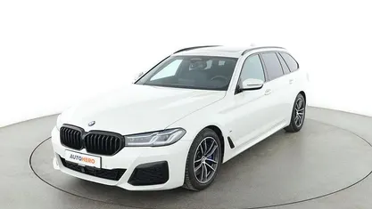 Weiß Gebraucht 2021 BMW 530 M Sport Kombi | 37.350 € (Fairer Preis)