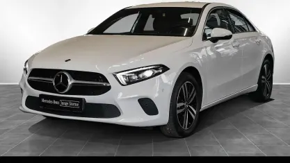 Gebraucht Mercedes A250 Progressive 160 PS (117 kW) 2022 Unilack polarweiß Limousine