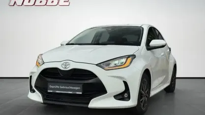 Gebraucht Toyota Yaris Team 72 PS (52 kW) 2022 Weiß Kleinwagen