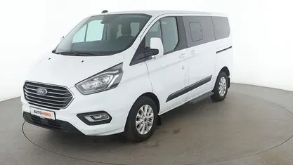 Weiß Gebraucht 2023 Ford Tourneo Trend Van / Kleinbus | 37.850 € (Fairer Preis)