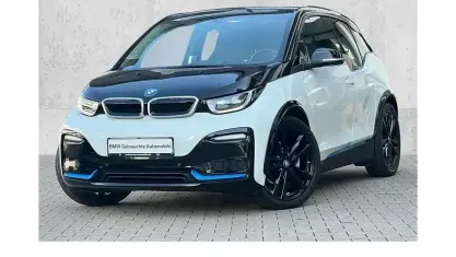 Gebraucht BMW i3 Comfort Edition 135 kW (184 PS) 2022 Capparisweiss Kleinwagen
