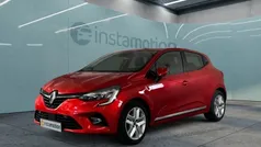 Rot Gebraucht 2022 Renault Clio V Experience Limousine | 13.879 € (Fairer Preis)