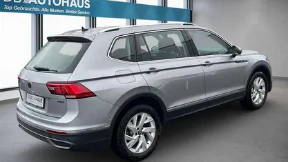 Gebraucht VW Tiguan Allspace Life 190 PS (139 kW) 2023 Silber SUV