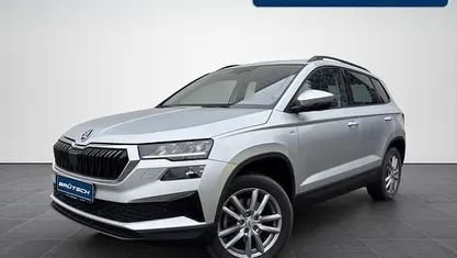 Brilliantsilber metallic Gebraucht 2024 Skoda Karoq Tour SUV | 30.280 € (Fairer Preis)