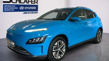 Gebraucht Hyundai Kona Trend 100 kW (136 PS) 2022 Dive in jeju / sol SUV