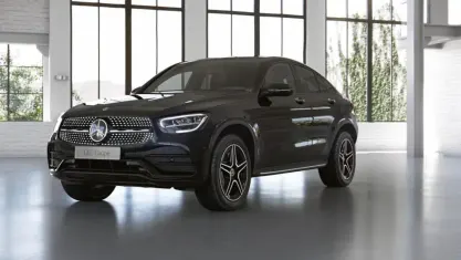 Gebraucht Mercedes GLC300e AMG 194 PS (142 kW) 2022 Metalliclack obsidianschwarz metallic Coupé