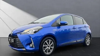 Blau Gebraucht 2019 Toyota Yaris Hybrid Club Limousine | 11.449 € (Guter Preis)