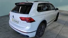 Weiß Gebraucht 2023 VW Tiguan R-line SUV | 38.850 € (Fairer Preis)