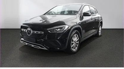 Unilack nachtschwarz Gebraucht 2022 Mercedes GLA180 Style SUV | 31.390 € (Fairer Preis)