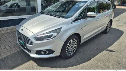 Gebraucht Ford S-MAX Titanium 150 PS (110 kW) 2019 Silber Van / Kleinbus