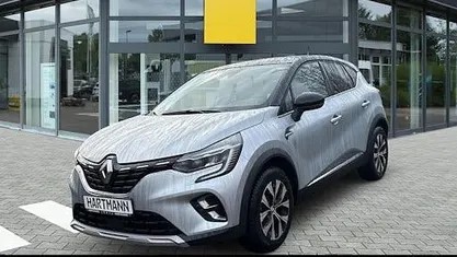 Grau Gebraucht 2016 Renault Captur Intens SUV | 7.750 € (Fairer Preis)