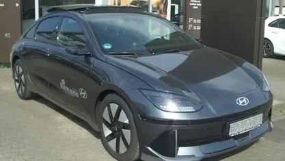 Grau Gebraucht 2023 Hyundai Ioniq 6 Limousine | 36.990 € (Fairer Preis)