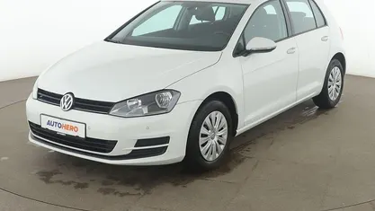 Gebraucht VW Golf VII Trendline 86 PS (63 kW) 2017 Weiß Limousine
