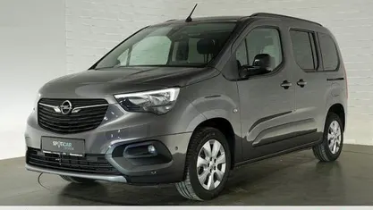 Grau Gebraucht 2023 Opel Combo-e Life Ultimate Van / Kleinbus | 23.424 € (Guter Preis)
