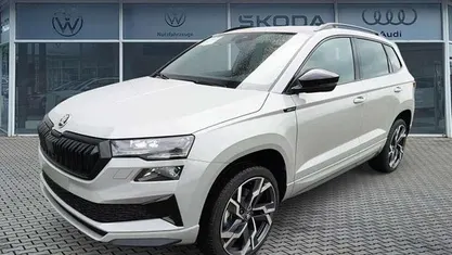 Grau Neu 2025 Skoda Karoq SportLine SUV | 36.280 € (Fairer Preis)