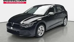 Gebraucht 2024 VW Golf VIII Life Limousine | 24.890 € (Fairer Preis)