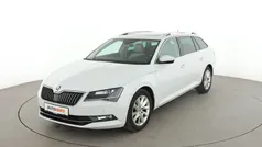 Weiß Gebraucht 2016 Skoda Superb Style Kombi | 17.710 € (Fairer Preis)