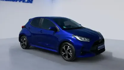 Gebraucht Toyota Yaris Hybrid Style 92 PS (67 kW) 2025 Juniper blau met Kleinwagen