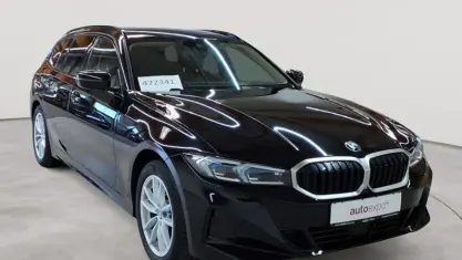 Gebraucht BMW 318 Sport Line 150 PS (110 kW) 2023 Schwarz uni Kombi