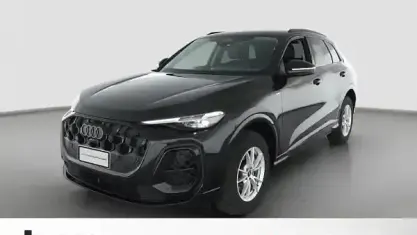 Używany Audi Q5 Ambiente 204 KM (150 kW) 2025 Czarny SUV