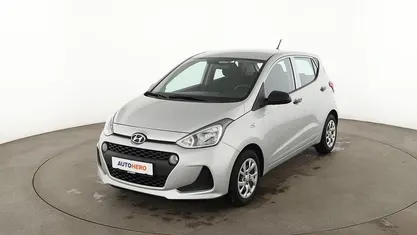 Gebraucht Hyundai i10 GO! 67 PS (49 kW) 2018 Silber Kleinwagen