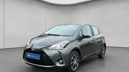Usado Toyota Yaris Hybrid Team 100 HP (73 kW) 2019 Sedan
