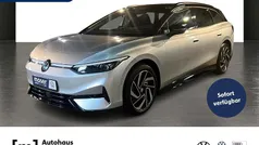 Scale silver metallic / schwar Neu 2025 VW ID.7 Pro Kombi | 60.872 € (Fairer Preis)