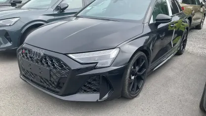 Neu Audi RS3 400 PS (294 kW) 2026 Mythosschwarz metallic Limousine