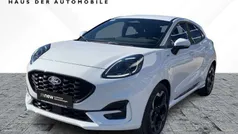 Frozen white (pn3gz) (weiß) Neu 2025 Ford Puma ST-Line Limousine | 25.760 € (Fairer Preis)