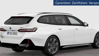 Gebraucht BMW i5 M Sport 250 kW (340 PS) 2025 Weiß Kombi